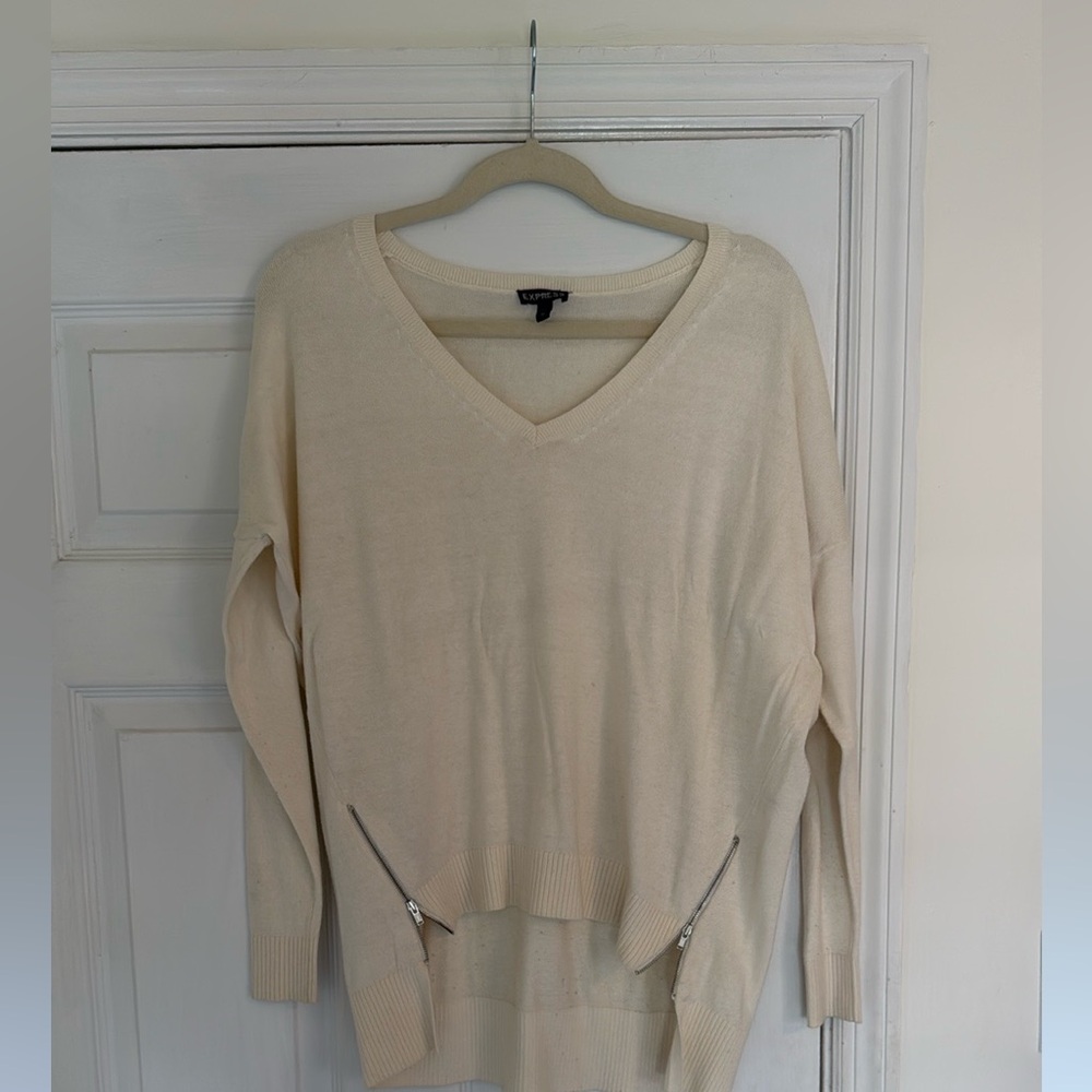 Express Cream V-Neck Sweater with Side Zippers - XS Relaxed Fit